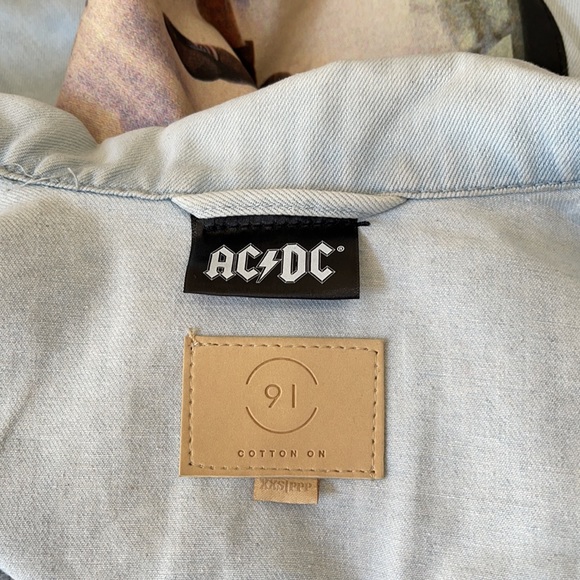 COTTON ON | AC/DC bleached denim jacket - Picture 8 of 12